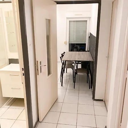 Moderne A Avec Sauna, 57 M² Apartment Rombas