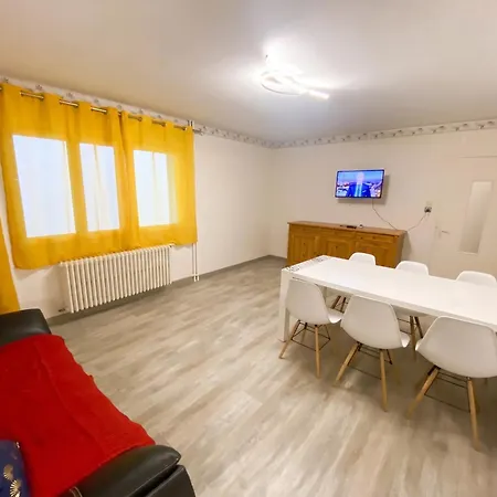 Moderne A Avec Sauna, 57 M² Apartment